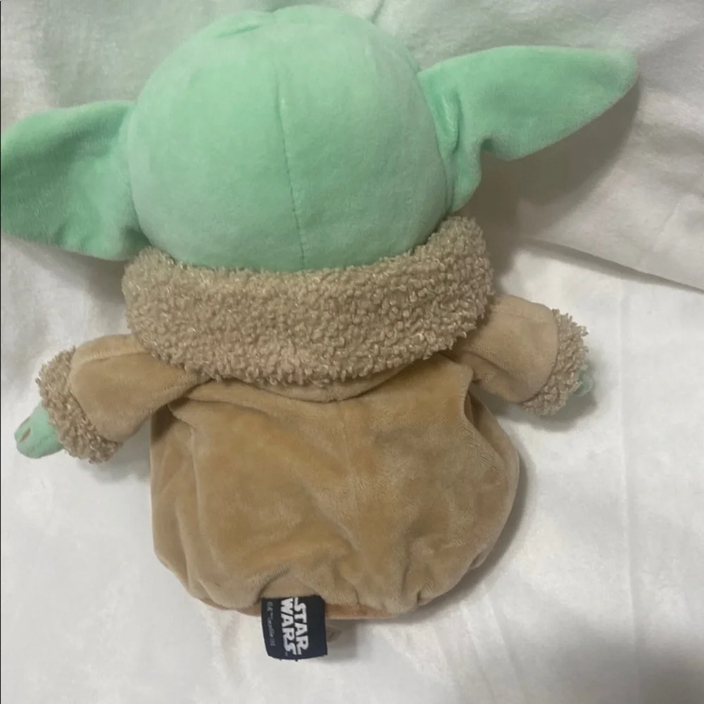 Star Wars GroguThe Mandalorian Green and Tan Plush Toy with Oversized Eyes